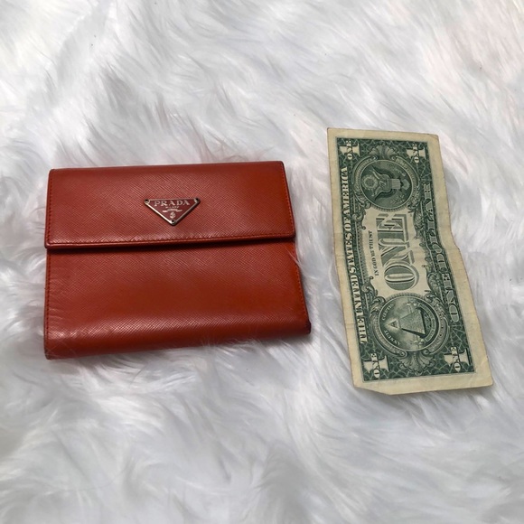 Prada Wallet - Picture 8 of 8